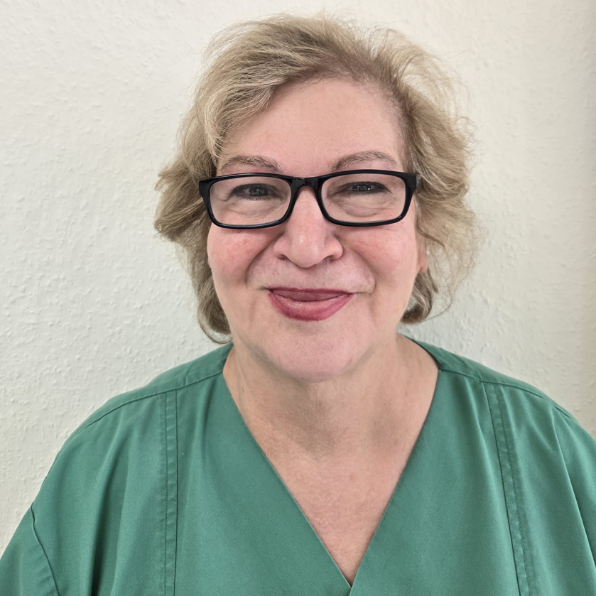 Dr.Facharzt für Haartransplantation